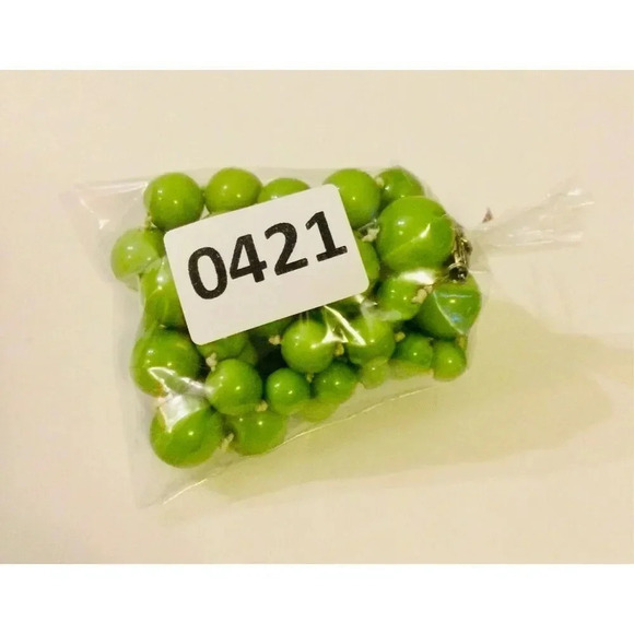 Vintage Womens Lime Green Long Single Strand Chunky Beaded Necklace Jewelry - Picture 7 of 8